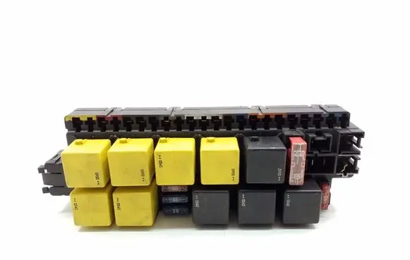 Mercedes-Benz S W220 Fuse module A0325458232