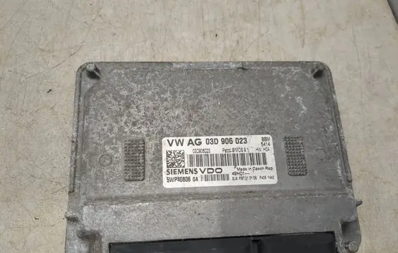 Volkswagen Fox Engine control unit/module 03D906023 5WP4080604