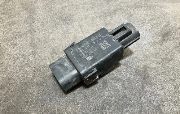 Volkswagen Golf VII Other relay 00857204 18383345007 081810S04
