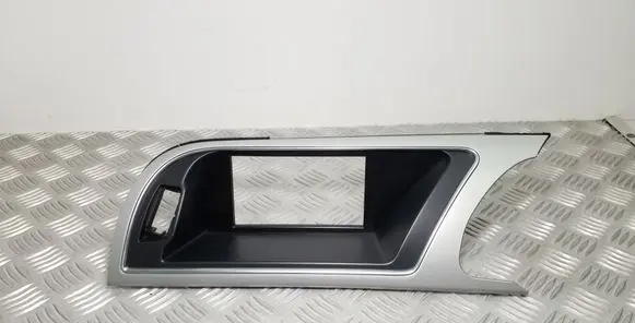 Audi A5 Sportback 8TA Radio/GPS head unit trim 8T2857185G