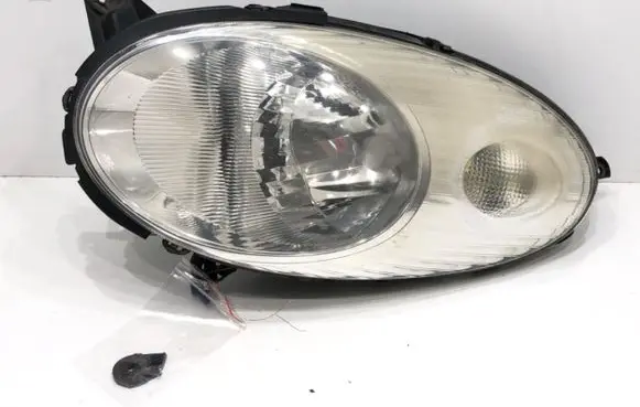 Nissan Micra Headlight/headlamp 26060BC500