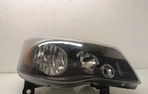Dodge Grand Caravan Headlight/headlamp 