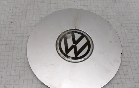 Volkswagen Golf III Original wheel cap A801