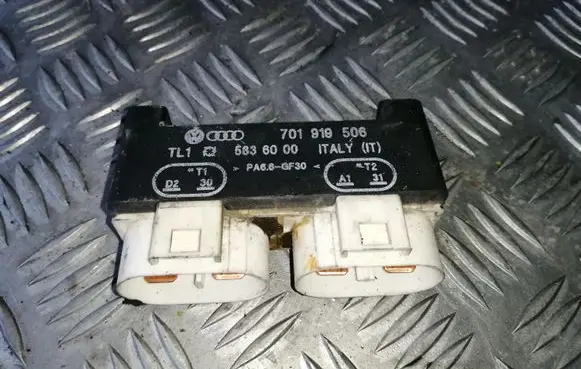 Volkswagen Transporter - Caravelle T4 Coolant fan relay 701919506