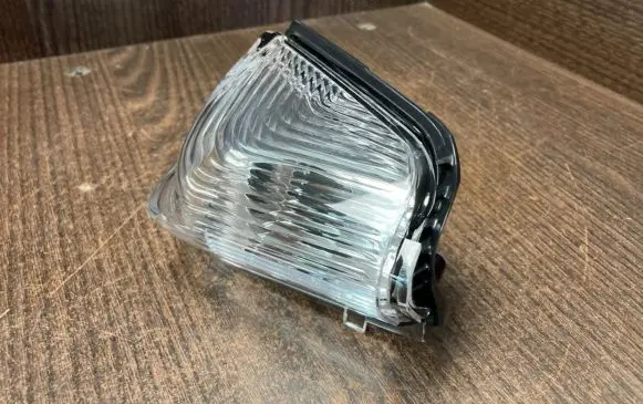 Mercedes-Benz Sprinter W907 W910 Front indicator light VM6049WL