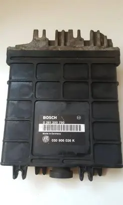 Volkswagen Golf III Engine control unit/module 030906026K 0261200750