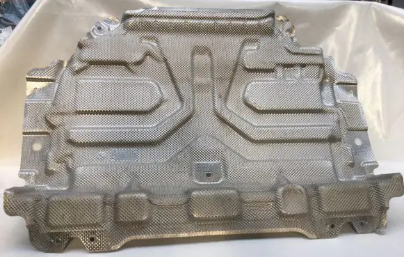 Volvo S90, V90 Engine splash shield/under tray 32392091