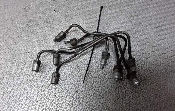 Toyota Previa (XR30, XR40) II Fuel injector supply line/pipe 