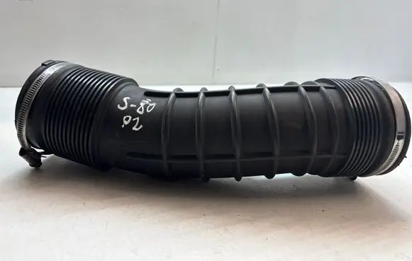 Volvo S80 Air intake hose/pipe 6898050