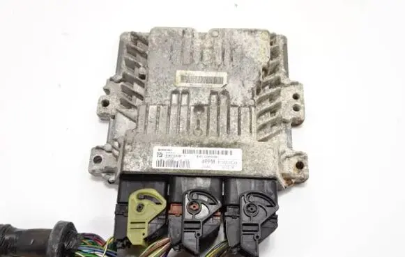Ford Focus Engine control unit/module BV6112A650NM S180133036F