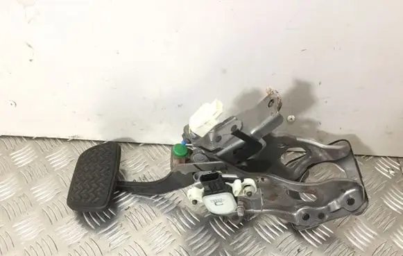 Lexus GS 250 350 300H 450H Brake pedal 4712130080 8951033020