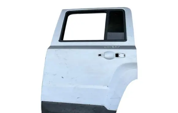 Jeep Patriot Rear door
