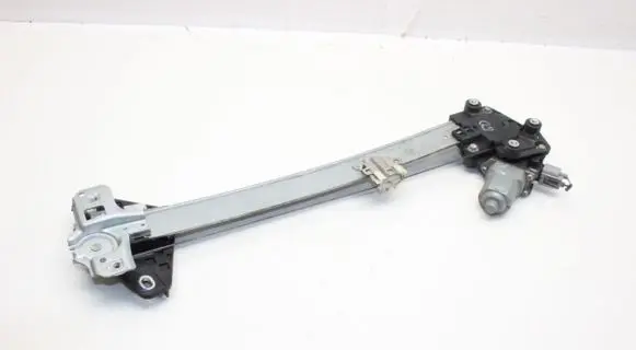 Honda CR-V Rear window lifting mechanism without motor
