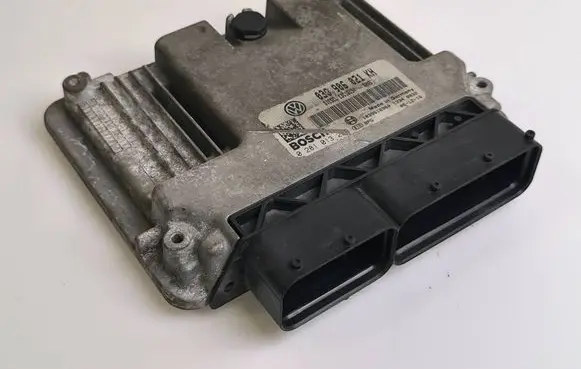 Volkswagen Golf V Engine control unit/module 03G906021KH 1039S16960 0281013260