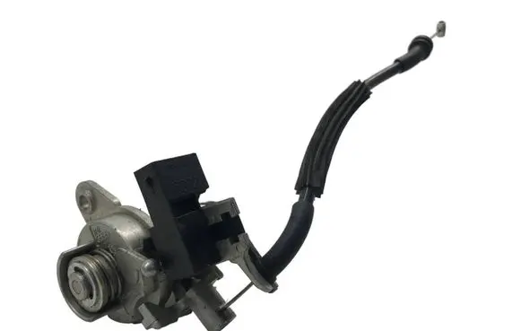 Audi A6 S6 C6 4F Tailgate exterior lock 8E0827573