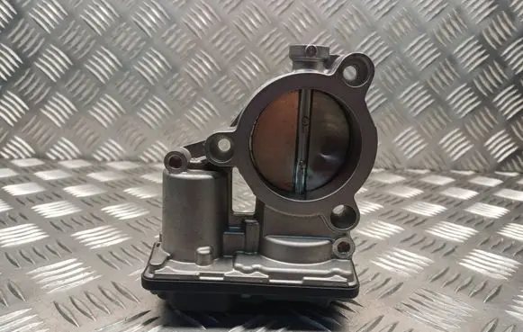 Mini Cooper F57 Throttle valve 7618838 A2C80221400
