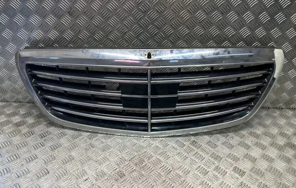 Mercedes-Benz S W222 Front bumper upper radiator grill A2228800106
