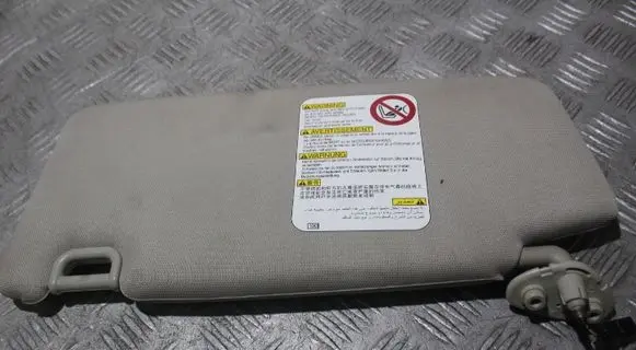 Subaru Legacy Sun visor