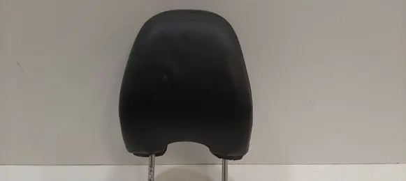 Volvo V70 Front seat headrest 