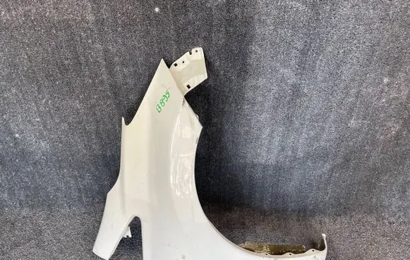 Nissan Note (E12) Fender