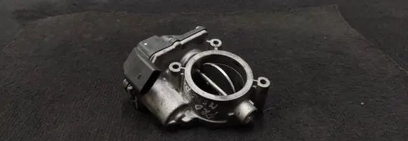 Volkswagen Golf VI Throttle valve 03C128063
