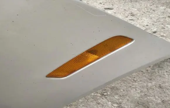 Cadillac CTS Front indicator light