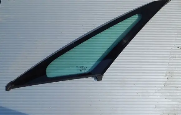 Opel Zafira C Front triangle window/glass 