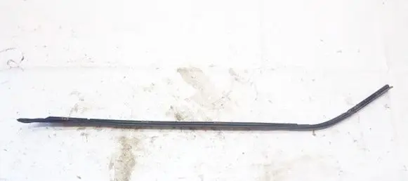 Volvo S70 V70 V70 XC Front door glass trim molding 