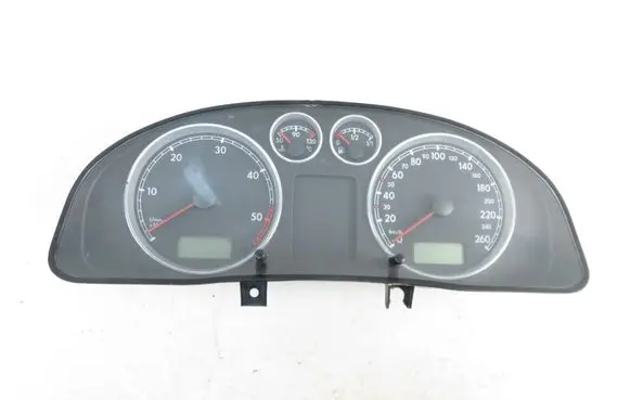 Volkswagen PASSAT B5.5 Speedometer (instrument cluster) 3B0920807A