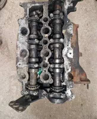 Land Rover Discovery 3 - LR3 Engine head 