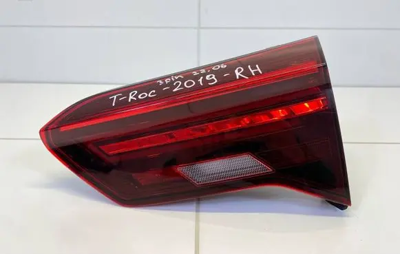 Volkswagen T-Roc Tailgate rear/tail lights 2GA945094B