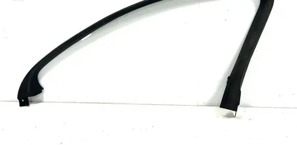 Peugeot 508 Front door window/glass frame 9686309777
