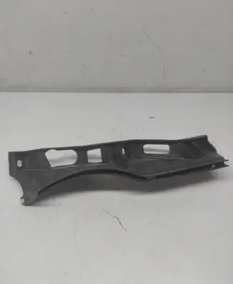 Volkswagen PASSAT B6 Front bumper mounting bracket 3C0807889