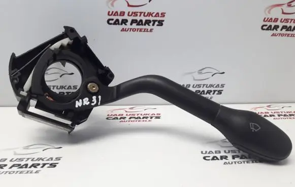 Volkswagen Golf III Wiper control stalk 37026