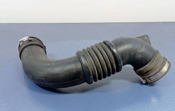 Intake resonator