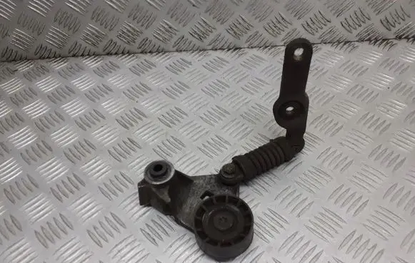 Ford Mondeo Mk III Front seatbelt XS7E-6A228-CC
