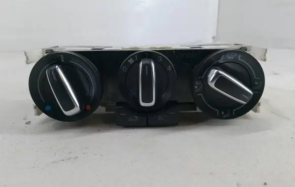 Volkswagen Polo V 6R Climate control/heater control trim 