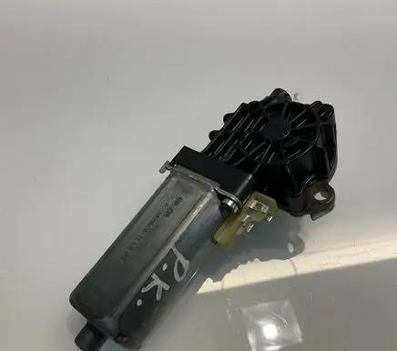 Mercedes-Benz E W211 Seat adjustment motor 0390203003 A0390203003