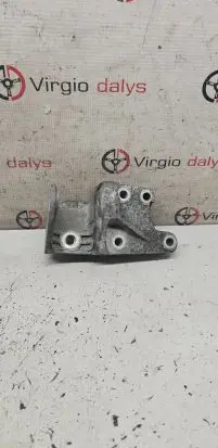 Peugeot 508 Engine mounting bracket 9677163980