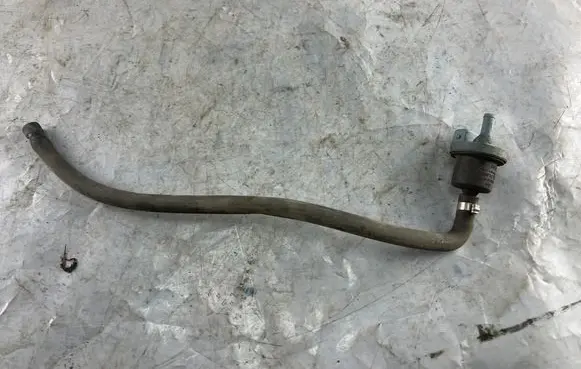 Volkswagen Polo III 6N 6N2 6NF Fuel tank valve 0280142310 051133517