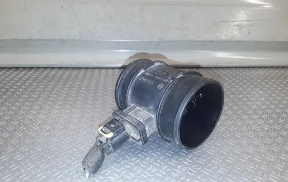 Opel Meriva B Mass air flow meter 55561912 0281002940