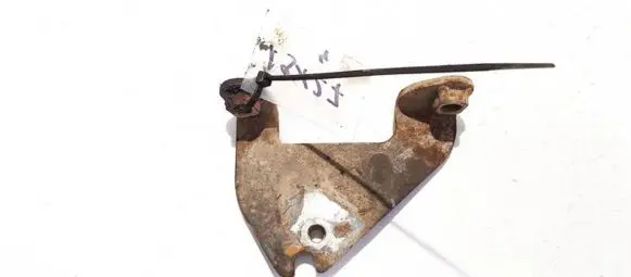 Honda Accord Engine mounting bracket