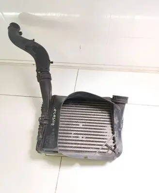 Porsche Cayenne (9PA) Intercooler radiator 7L0145803A 7L0117339