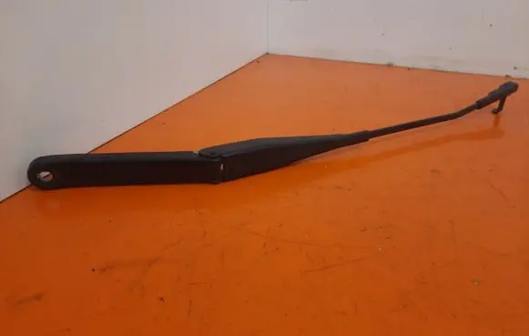 Ford Focus C-MAX Front wiper blade arm 4M5117526AC