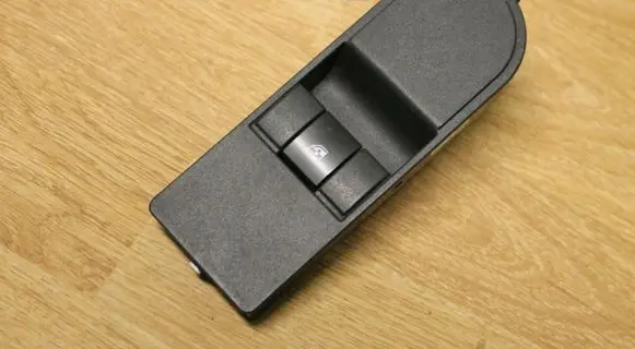 Opel Zafira B Electric window control switch 13228709