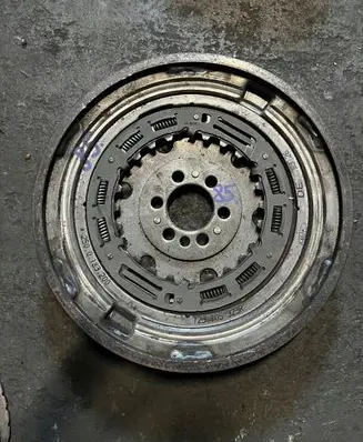 Renault Clio IV Flywheel 123105323R