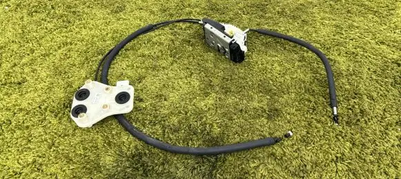 Maserati Levante Front door lock 4061603005