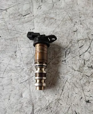BMW 5 F10 F11 Camshaft vanos timing valve 785619