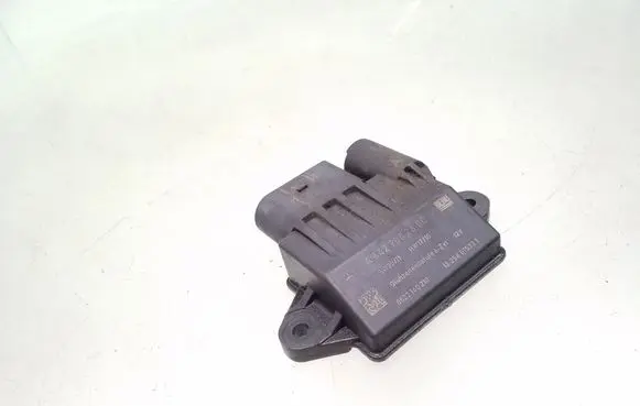 Mercedes-Benz E W211 Glow plug pre-heat relay A6429002800