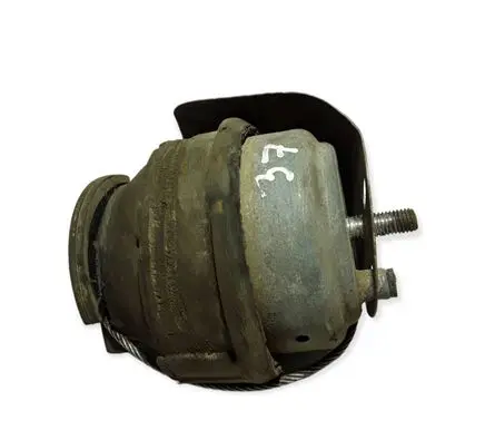 Volvo S60 Engine mount bracket